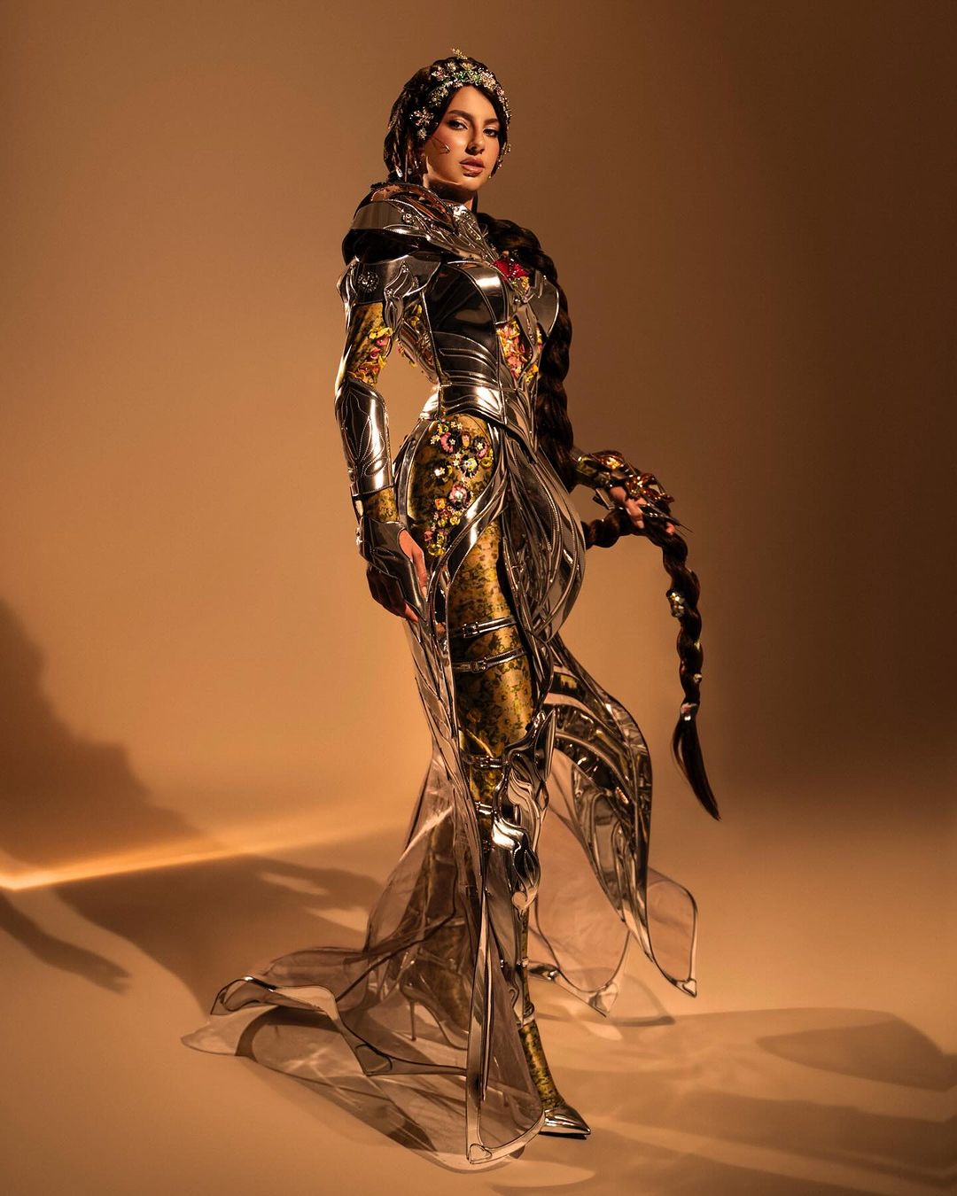 Захисні лати і броня: Аліна Пономаренко презентувала національний костюм для "Міс Всесвіт-2024"