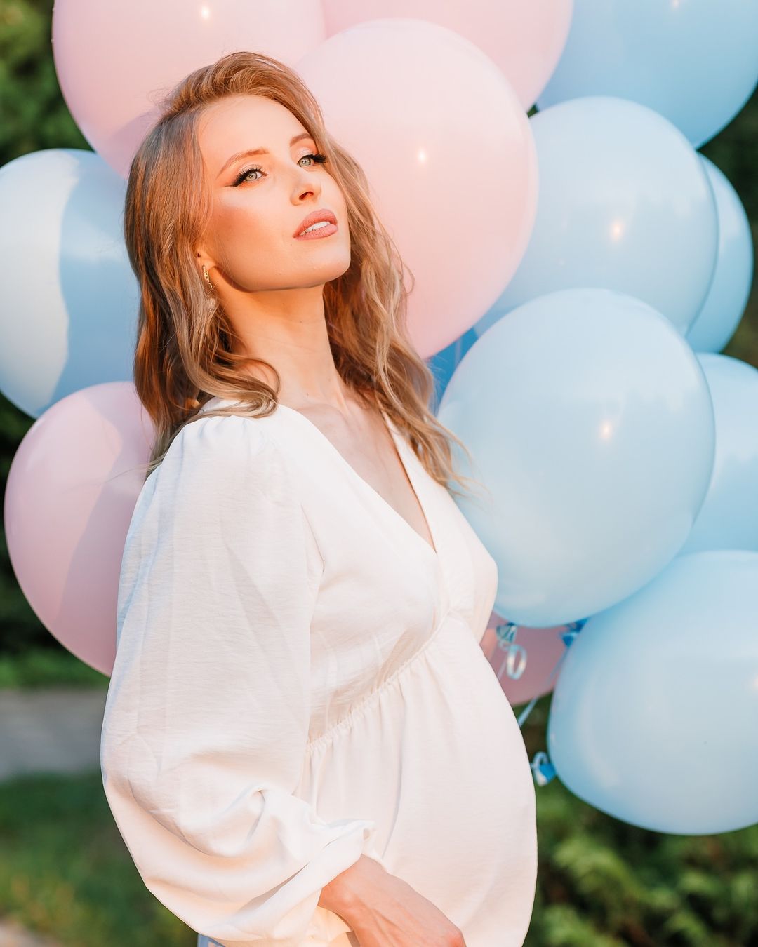 Вагітна зірка "Кріпосної" відверто висловилася про розлучення і нове кохання: "Це випадковість"