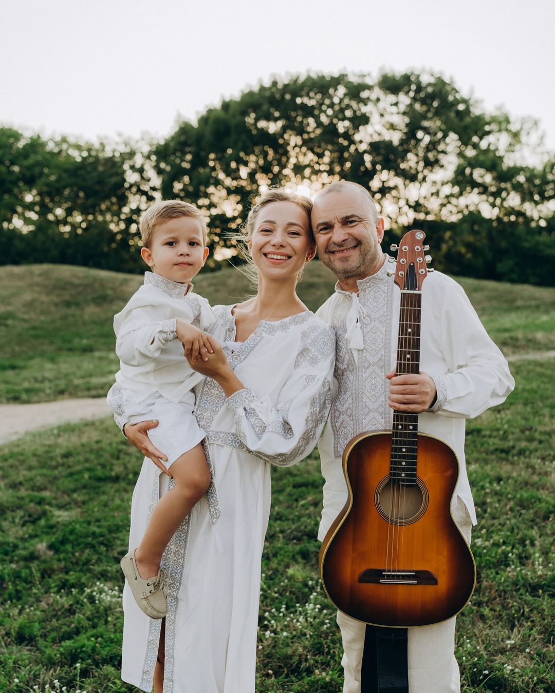 Мережа "поховала" Віктора Павліка: що каже його молода дружина