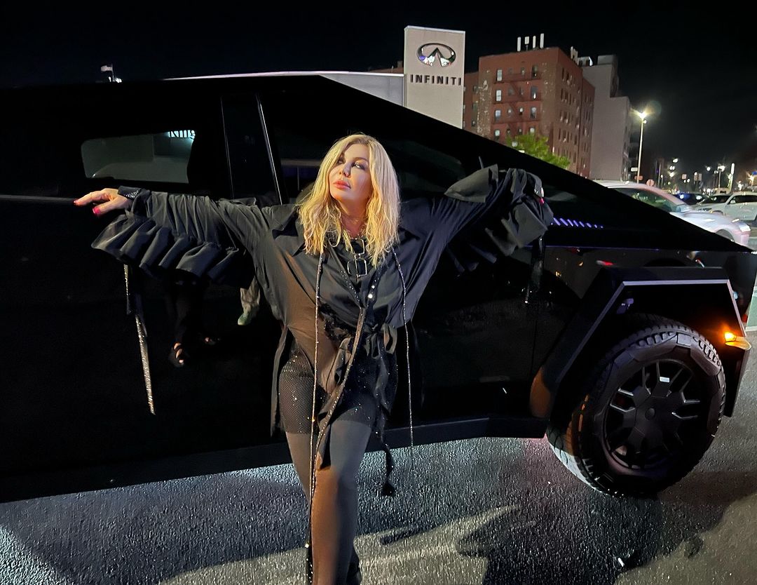 "Народжена співати". Ірина Білик вразила мережу своїм дитячим фото