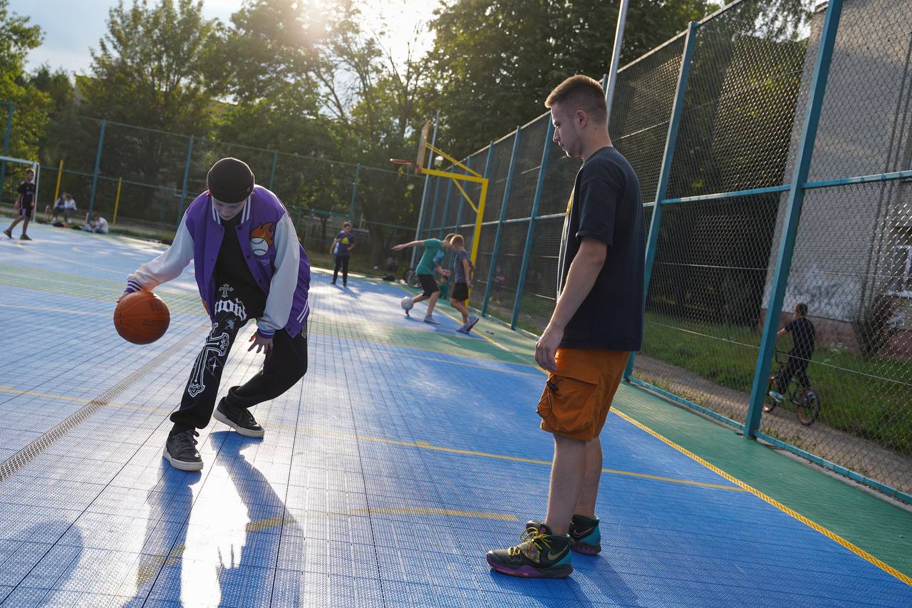 Безкоштовні заняття зі стрітфутболу, брейкінгу та стрітденсу для дітей у Львові: де і як тренуватися