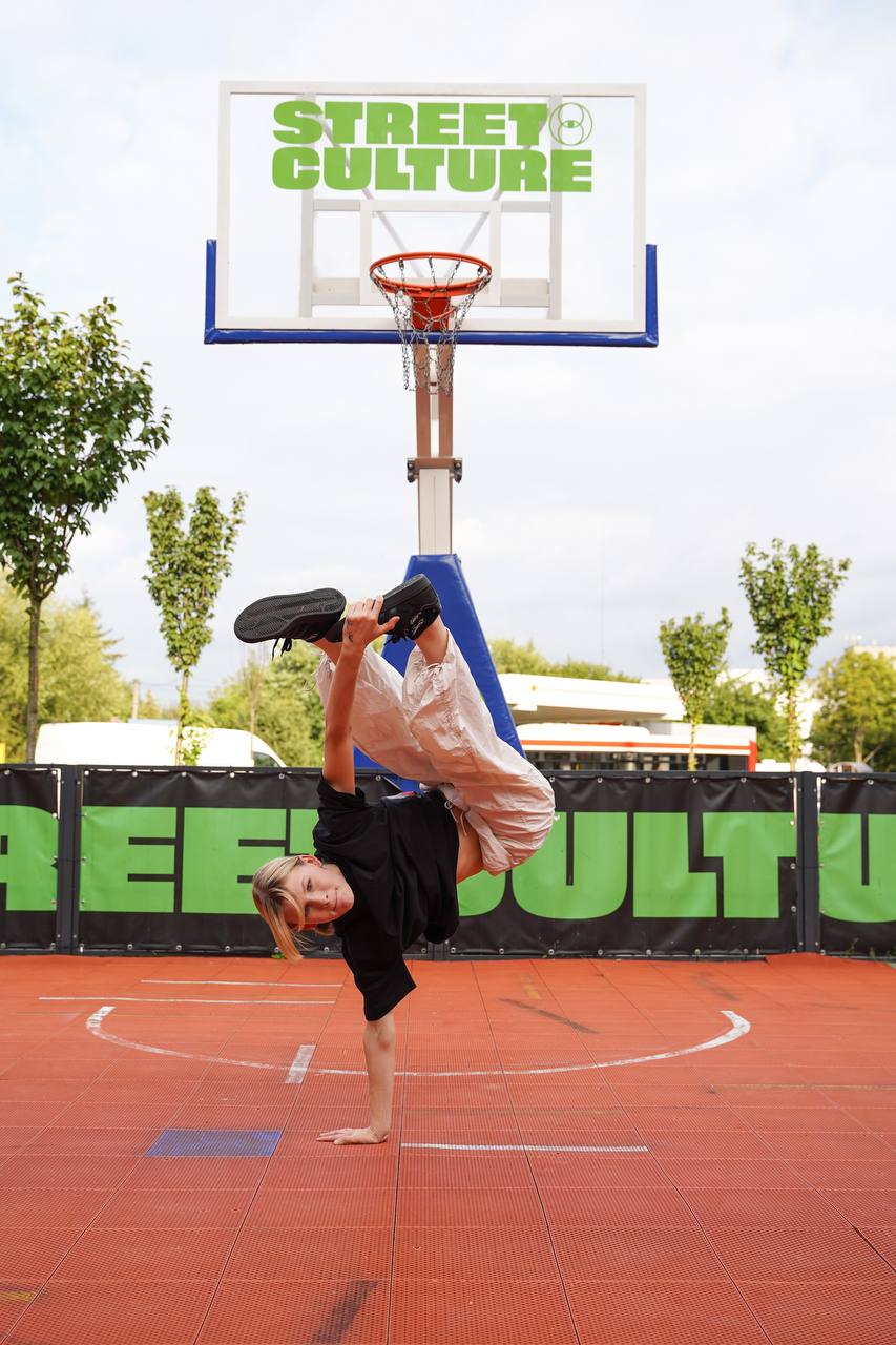 Безкоштовні заняття зі стрітфутболу, брейкінгу та стрітденсу для дітей у Львові: де і як тренуватися