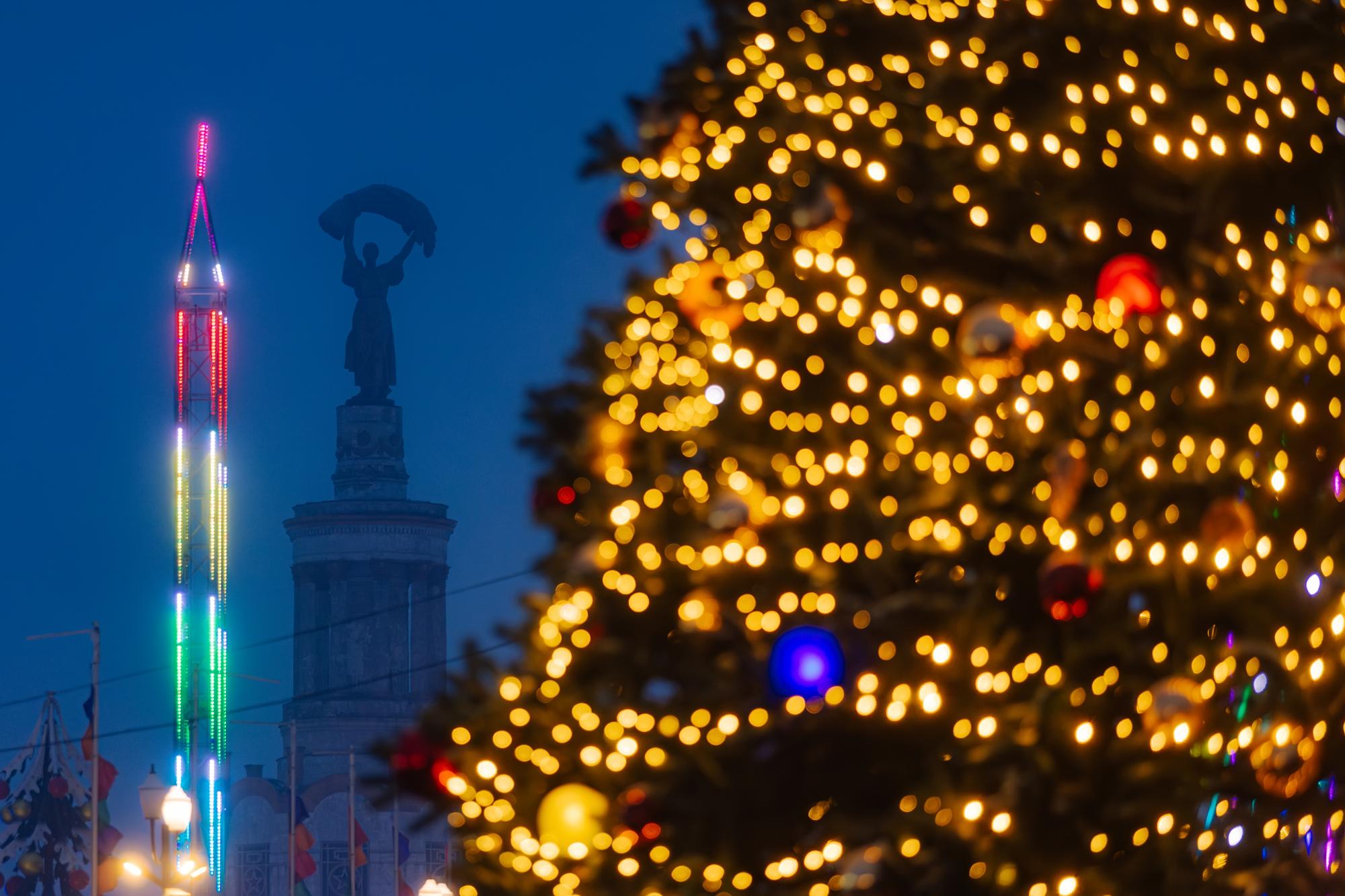 Ковзанка, ярмарок, резиденція Санти: найяскравіші локації на ВДНГ для всієї родини