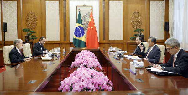 Кулеба в Китаї - "сигнал" для Росії. У чому важливість візиту у пошуках миру для України