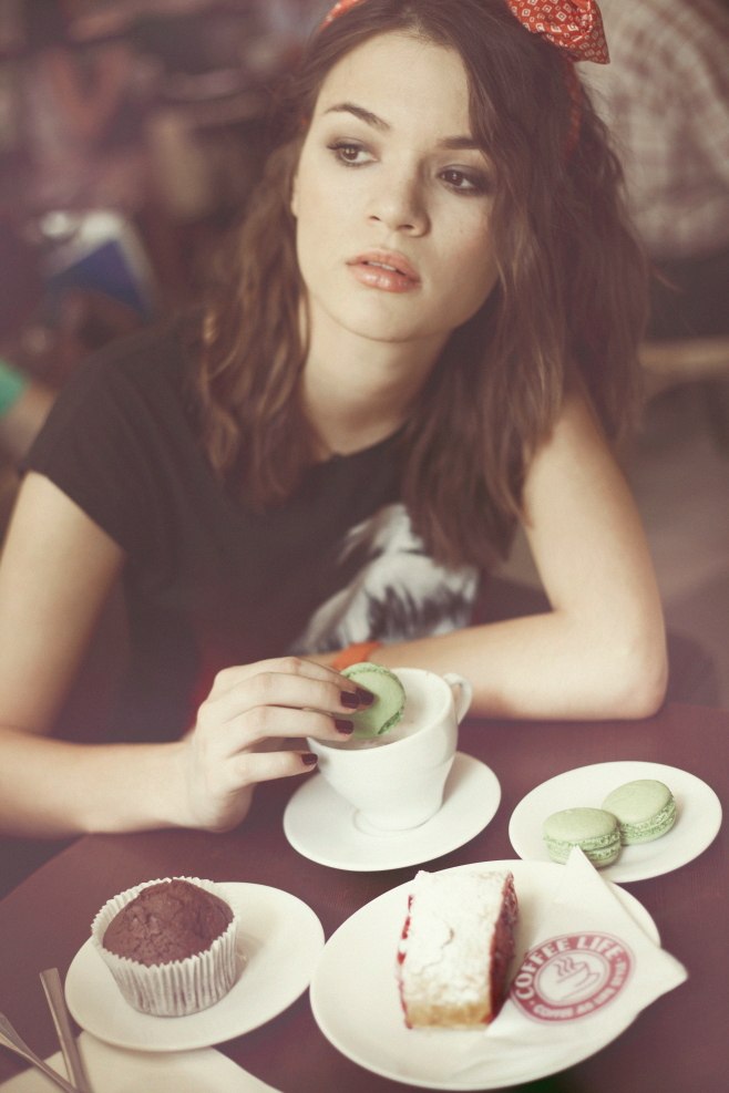 Юная мечтательница: как выглядела Даша Кацурина до того, как стать модным дизайнером