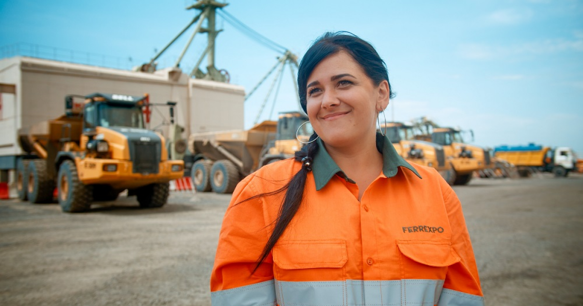 (Не)жіночі професії. Як війна змінила ринок праці, а українки все частіше опановують "чоловічі" посади