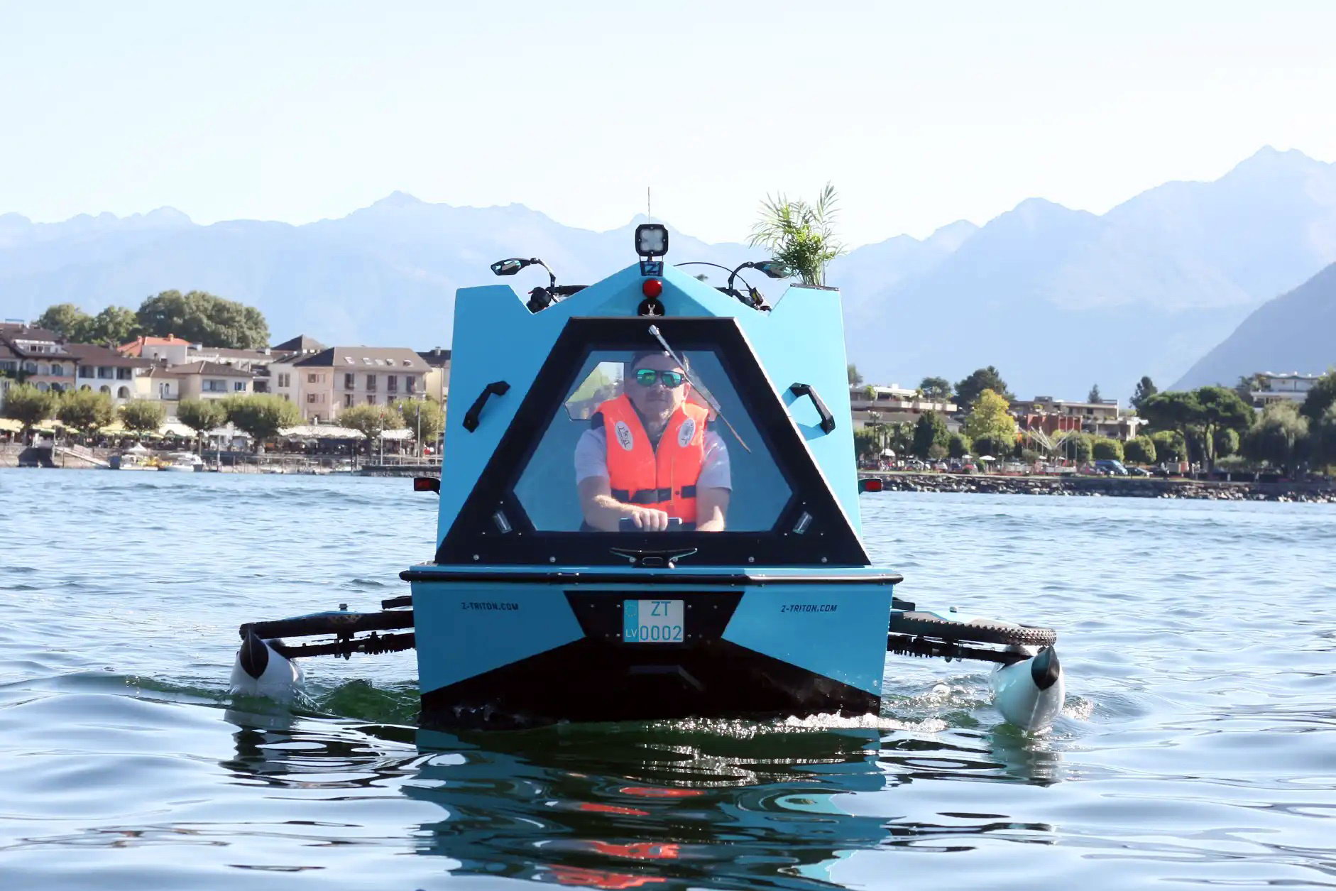 Кемпер и лодка: представлен электрический велосипед-амфибия для активного отдыха