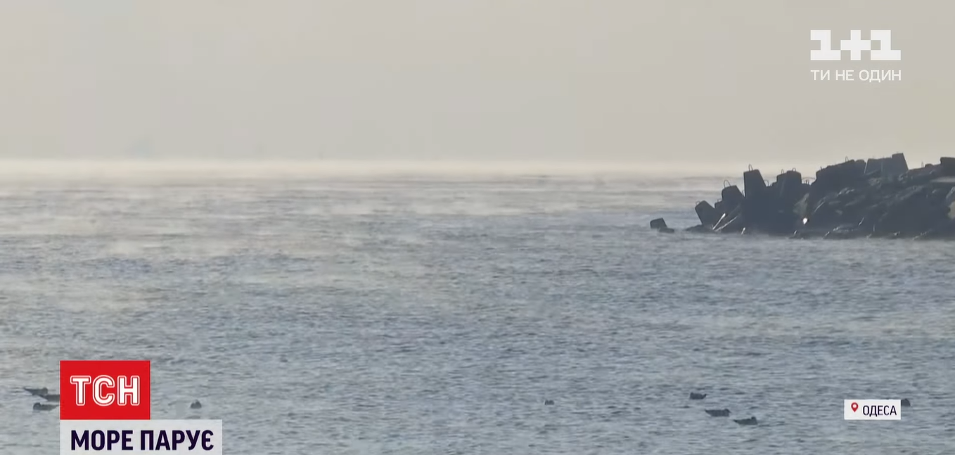В Одессе дымится море: появилось невероятное видео
