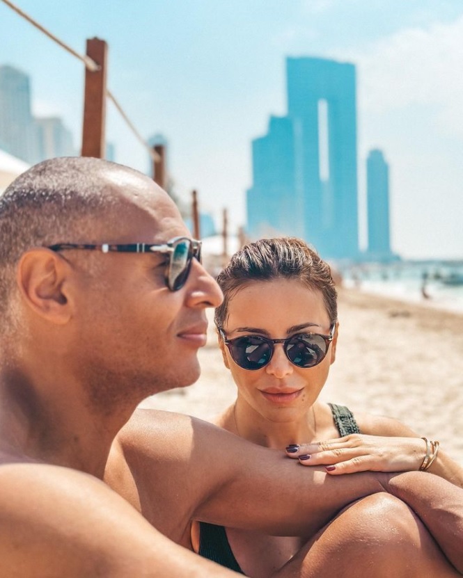 Зрадниця Ані Лорак після відміни концертів поїхала з РФ: де зараз співачка