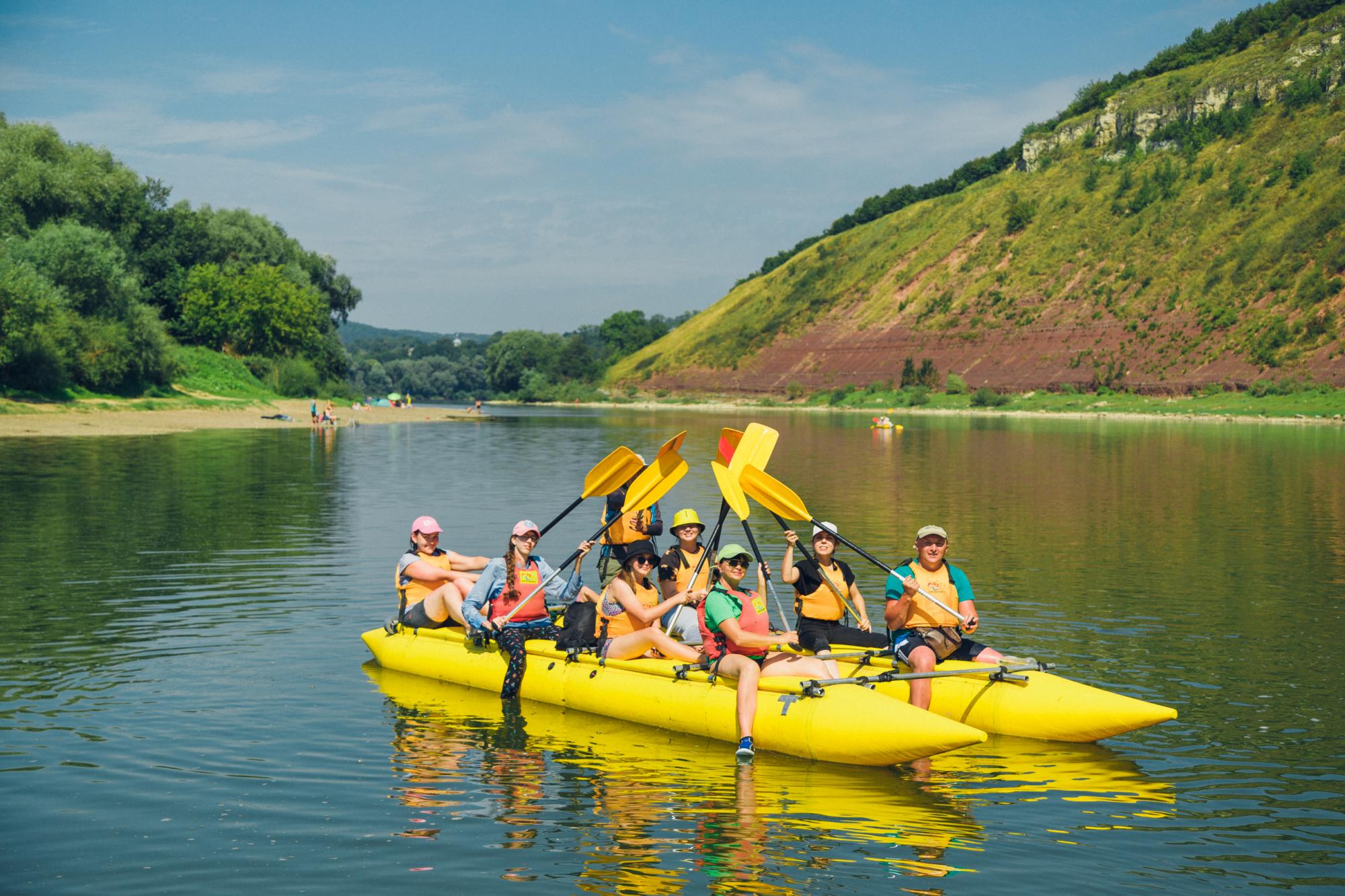 Буйство красок и яркие впечатления: лучшие локации в Украине для легких водных походов осенью