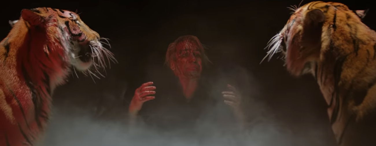 Солист Rammstein, который ранее поддержал Украину, выпустил клип, снятый с россиянами в Москве