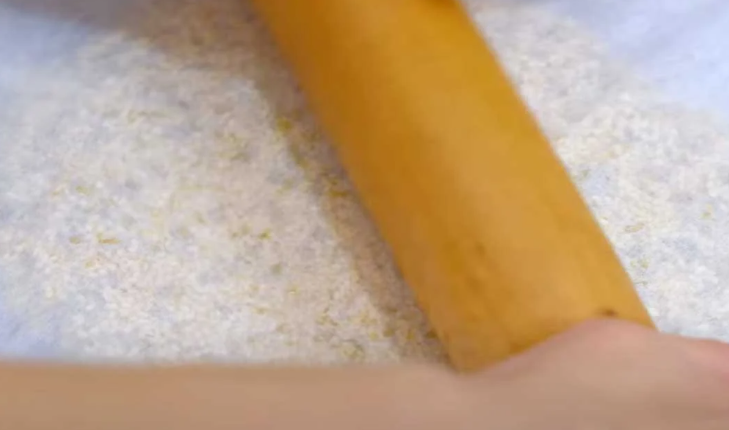 Перестанете купувати цукерки в магазині: як за 5 хвилин приготувати цілу гору солодощів