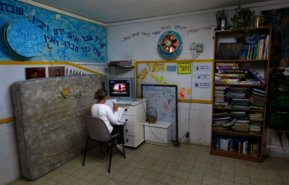 Як виглядають бомбосховища в різних країнах світу: фотопідбірка