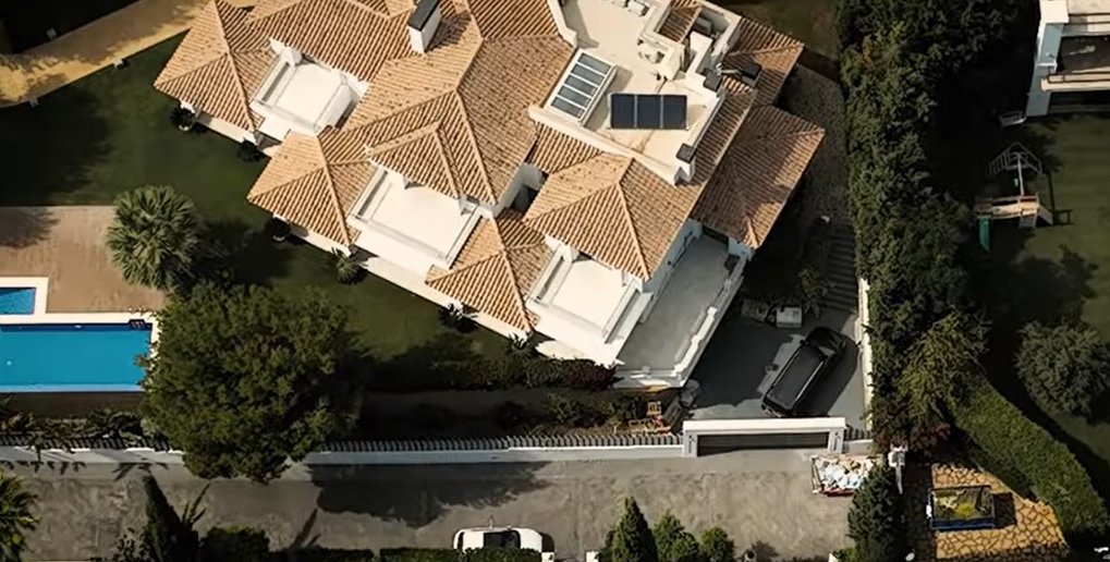 "Батальон Іспанія". Скандальний військком із Одеси купив віллу за 4 мільйони євро на дорогому курорті