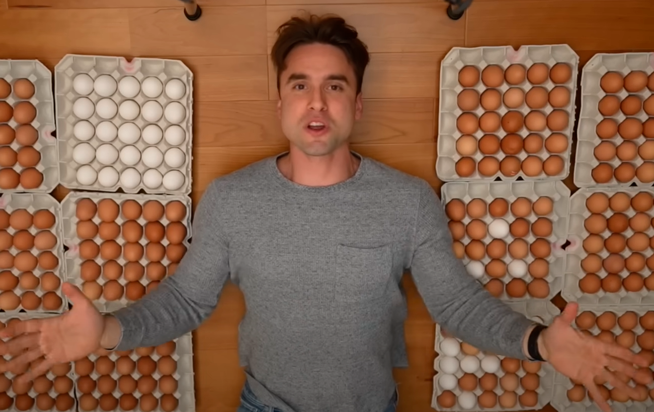 Чоловік їв по 30 яєць на день - і ось що з ним стало (відео)
