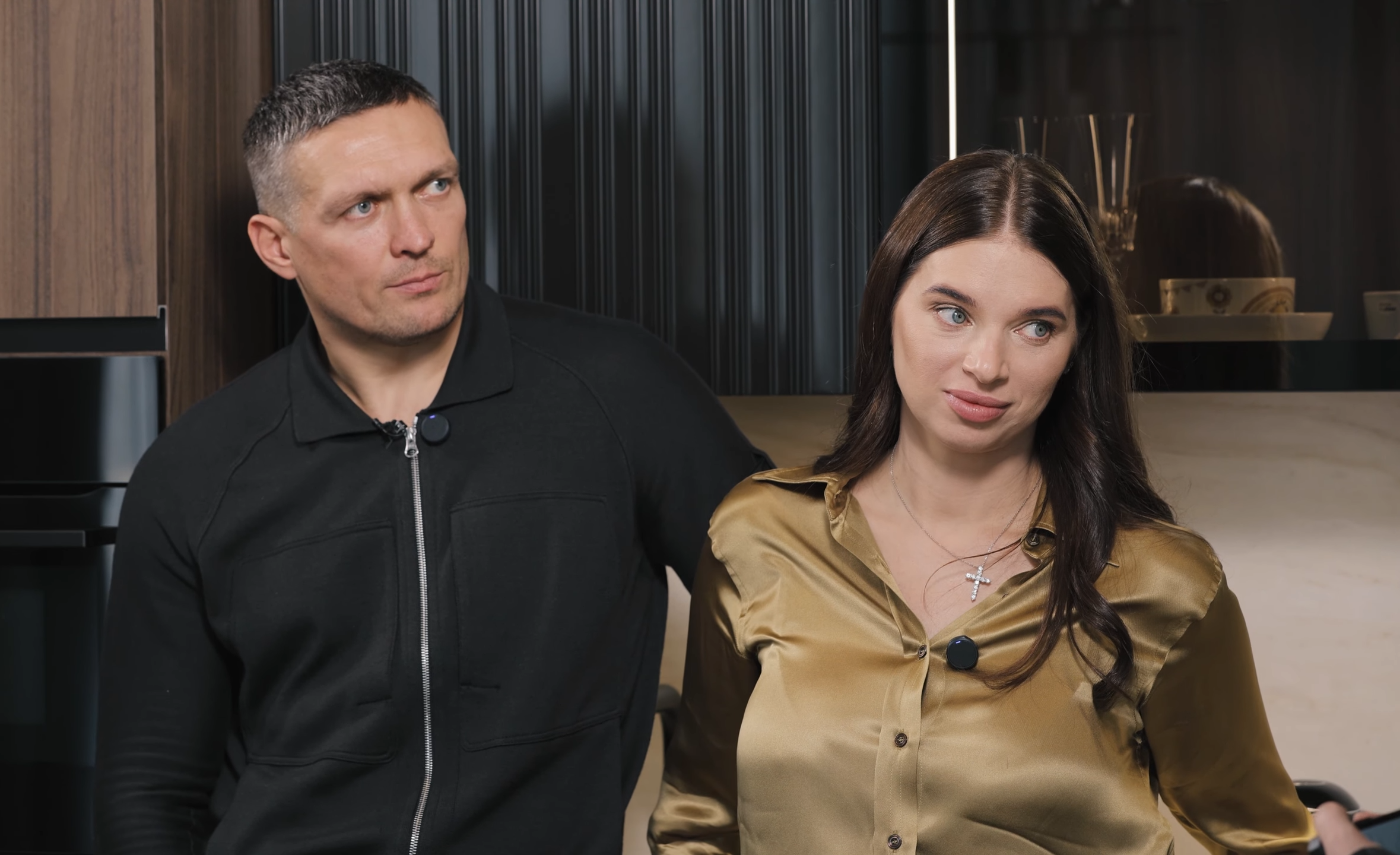 Чому діти Олександра Усика живуть не разом: сини в Іспанії, а доньки - в Києві