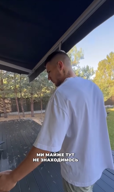 "Добре, але не затишно!" Анна Трінчер показала свій шикарний будинок, але шанувальники не оцінили (відео)