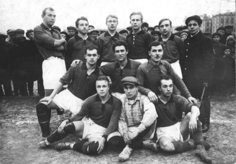 Стало известно, как изменится легендарный стадион в Киеве, который разрушила РФ