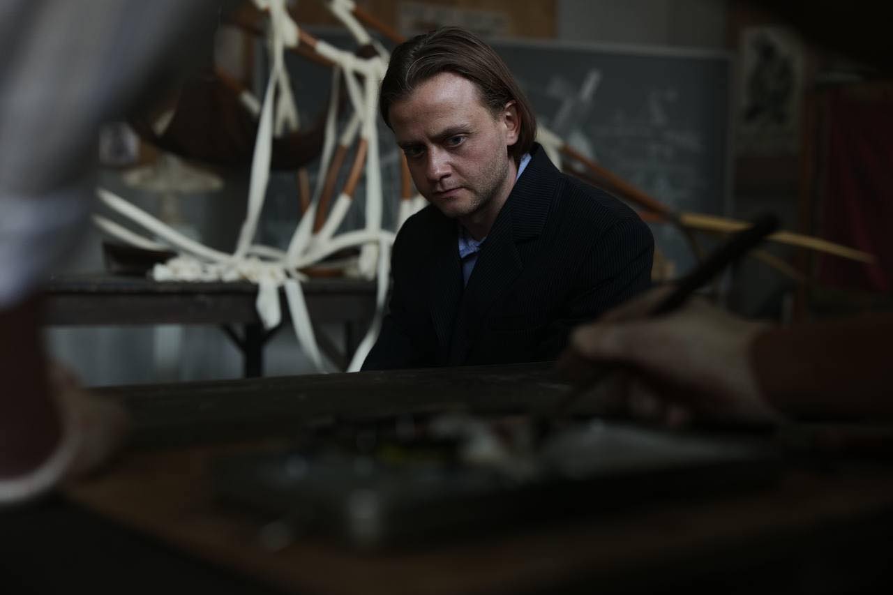 З’явилися перші кадри з фільму про життя українського художника Казимира Малевича