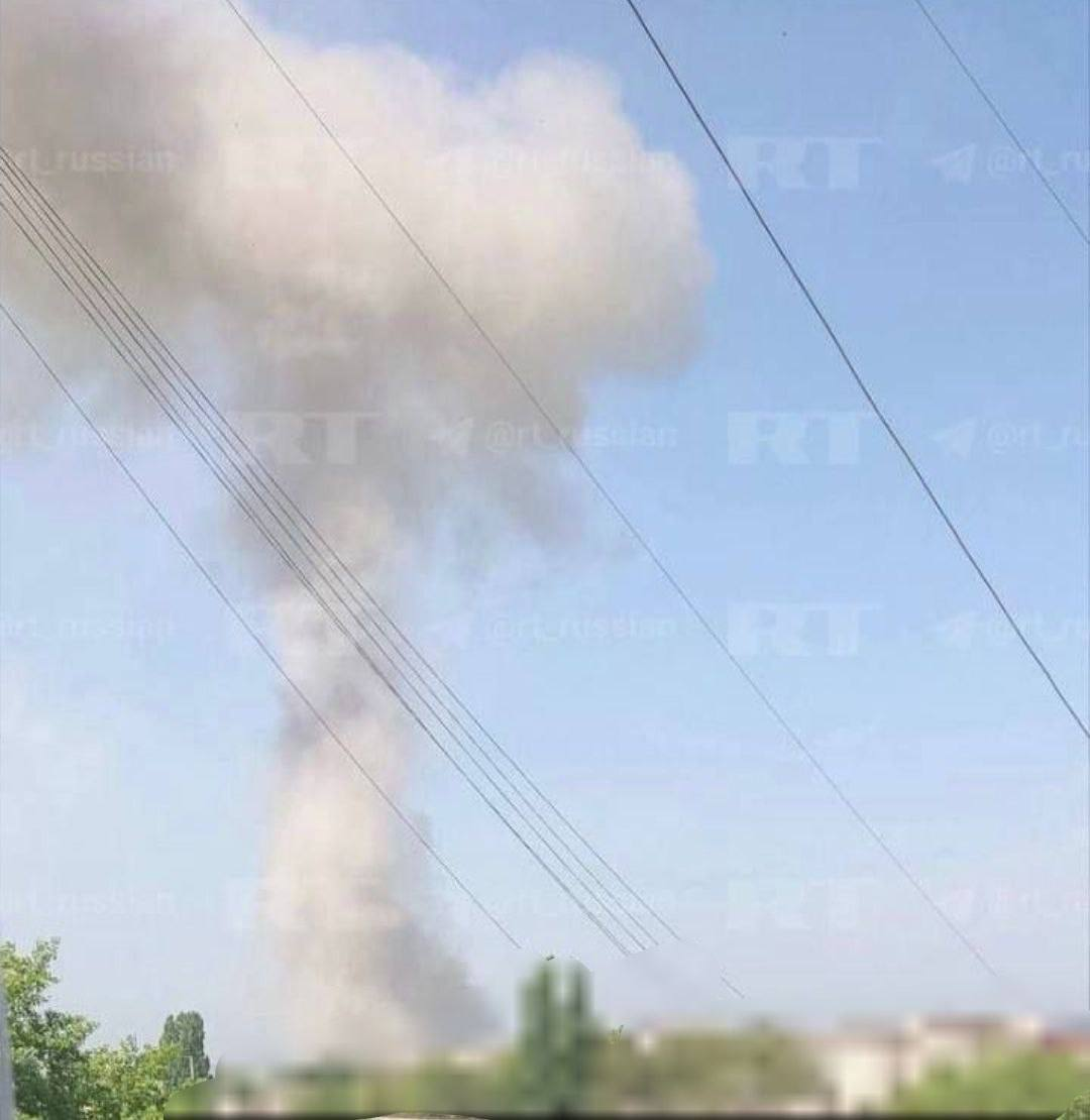 Вибух в Луганську. Росіяни жаліються на приліт по місцю розташування військових