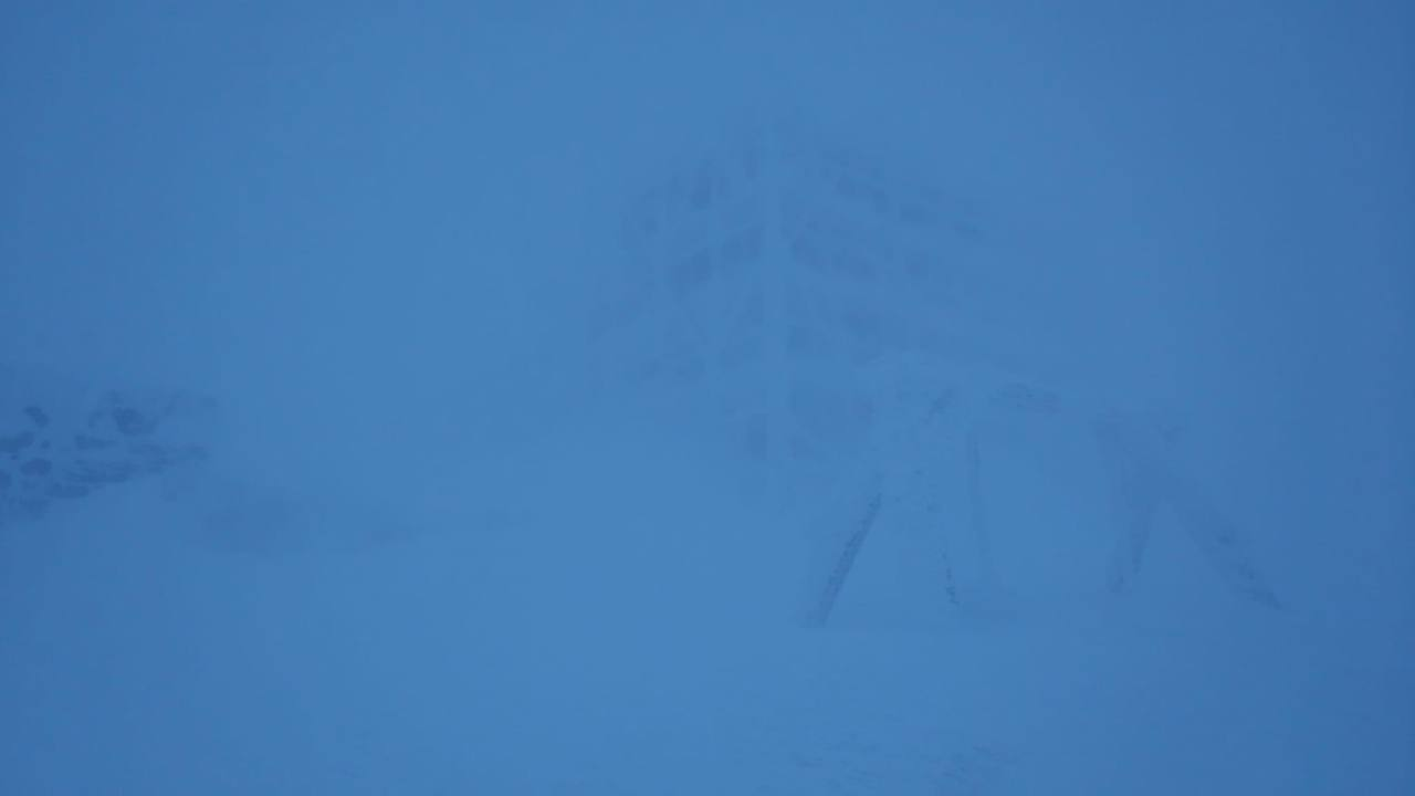 Туман й сніголавинна небезпека. В МВС закликали утриматись від походів у гори