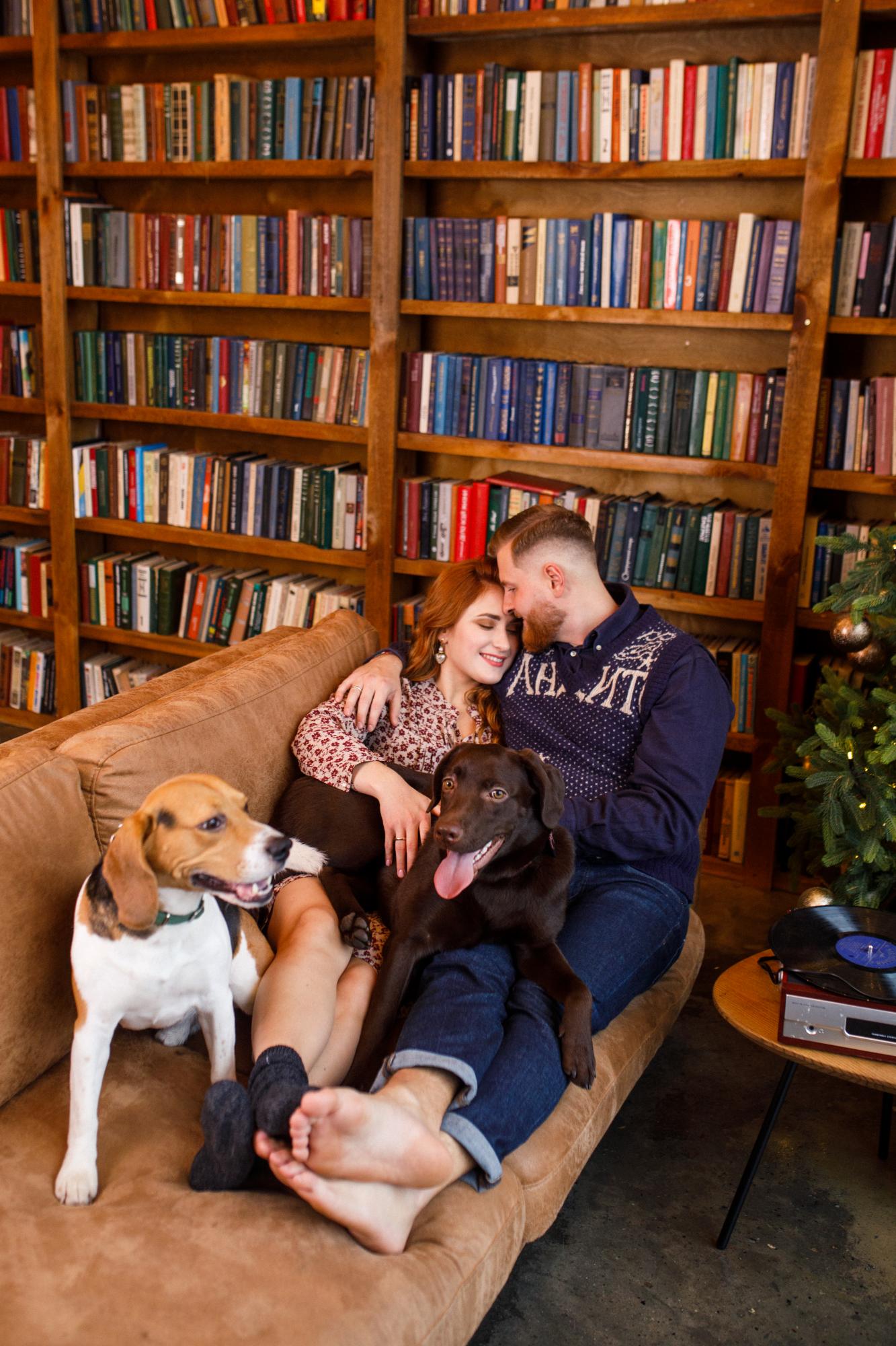 Украинские звезды похвастались своими любимцами: слепая кошка Буля и сразу 7 собак!