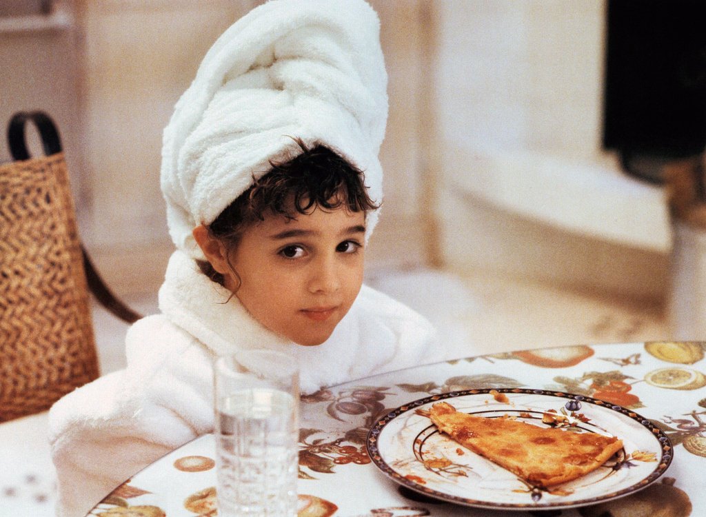 Как сейчас выглядят главные актеры любимого семейного фильма "Кудряшка Сью" (фото)