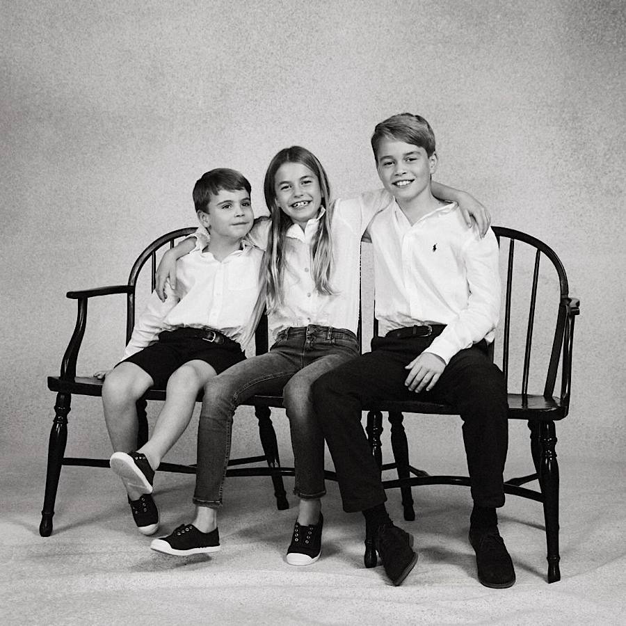 Діти Кейт Міддлтон і принца Вільяма показали окрему різдвяну листівку (фото)