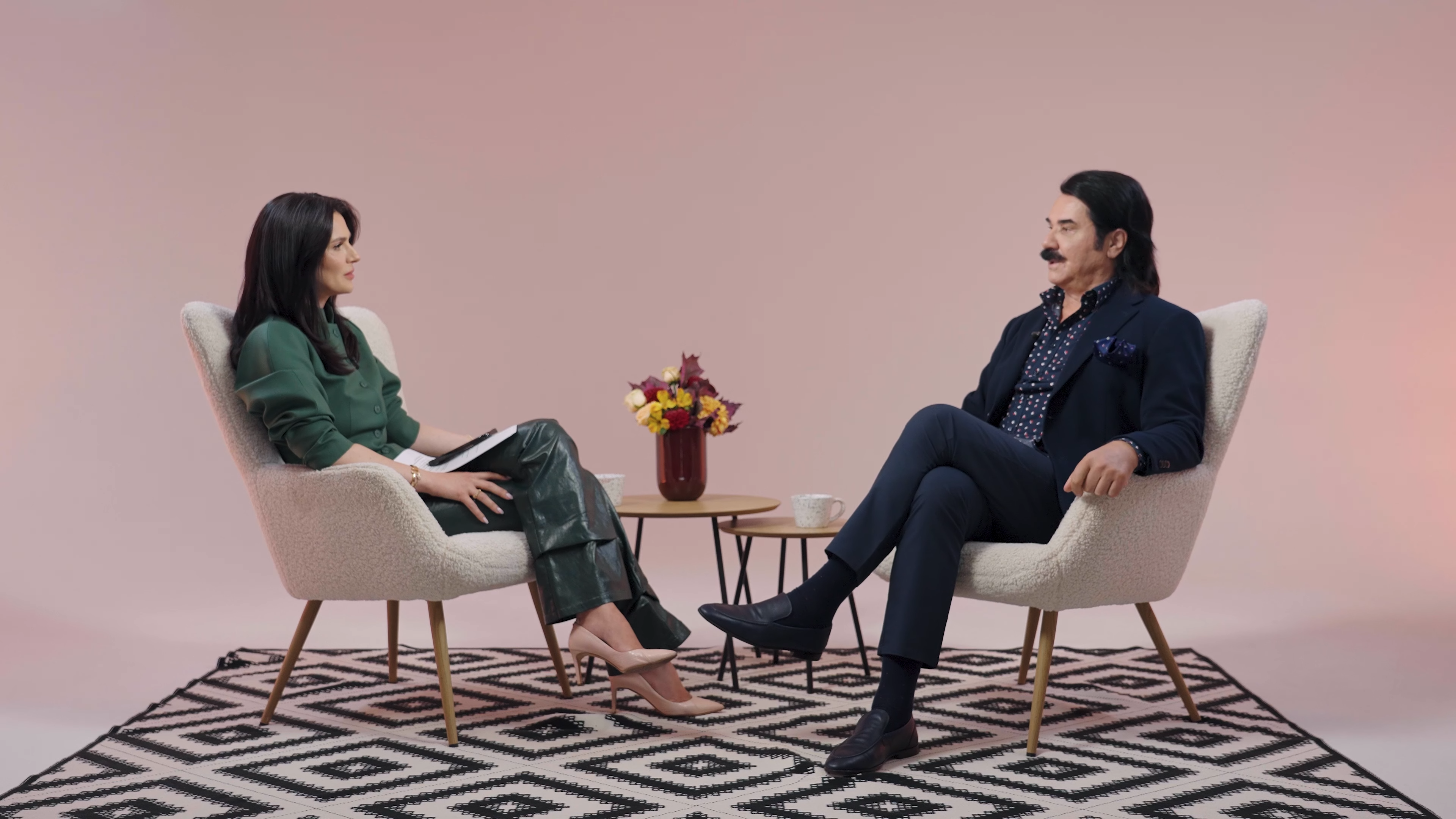 "Треба на оренду і зарплату доньці": Павло Зібров зізнався, як заробляє під час війни