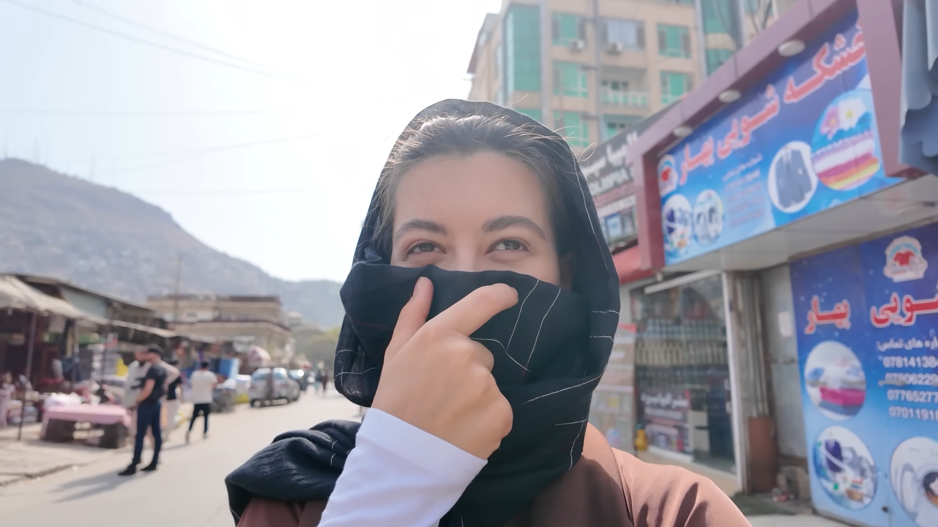 "Навіть для іноземок обов'язково". Раміна розкрила деталі жіночого дрескоду в Афганістані (відео)