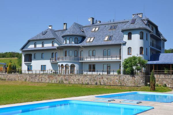 Куди відправити дитину? 10 літніх таборів у Карпатах для відпочинку з користю