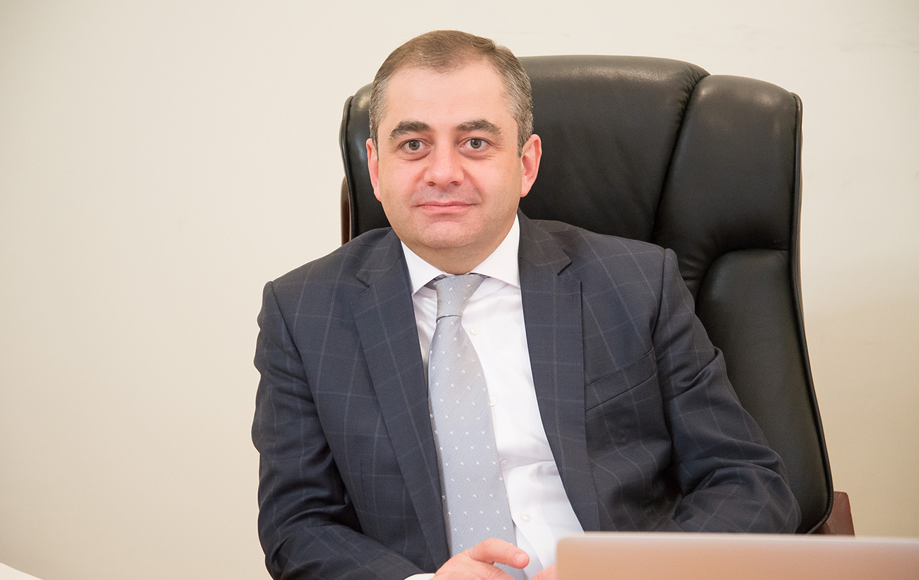 Детективная история. Что происходит внутри НАБУ и кто борется за контроль над Бюро