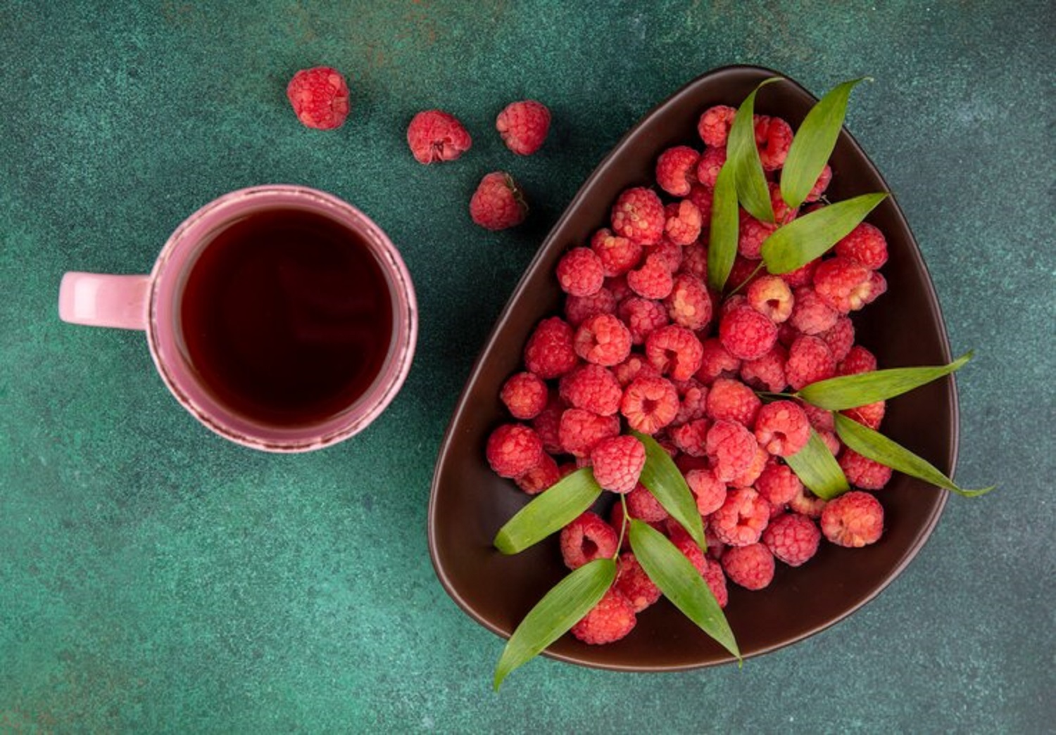 Від спотикачу до сидру. 5 смачних алкогольних напоїв, що можна зробити з вашого урожаю