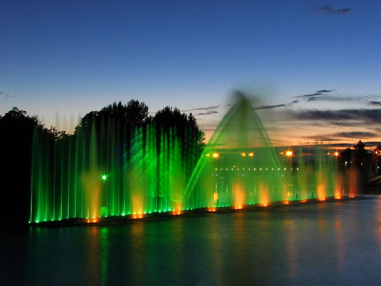 Немов у казці: 5 феєричних фонтанів України
