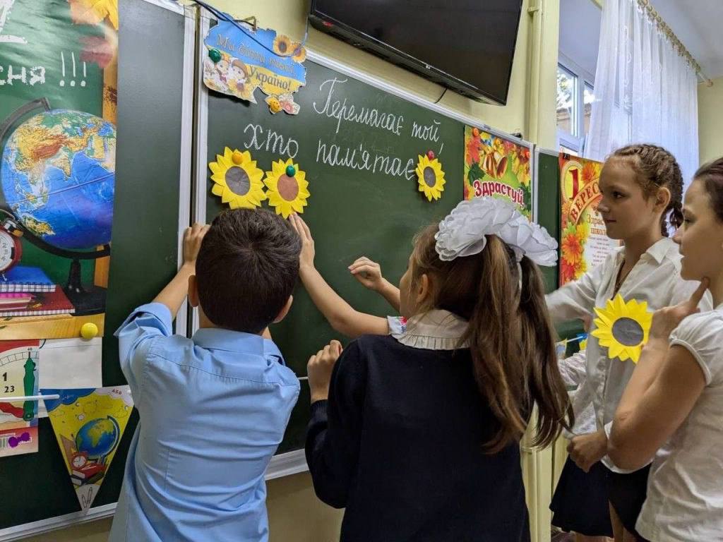 День знань в умовах війни: як пройшов Перший дзвоник у різних регіонах України