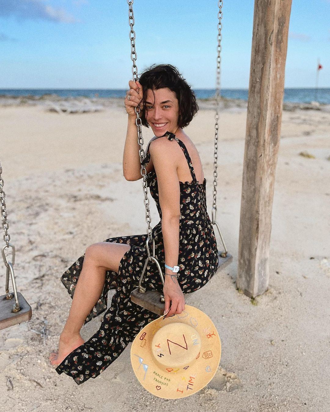 Вийшла заміж за росіянина і мовчить про війну: де зараз екс-учасниця гурту "Real.O" Аліна Астровська