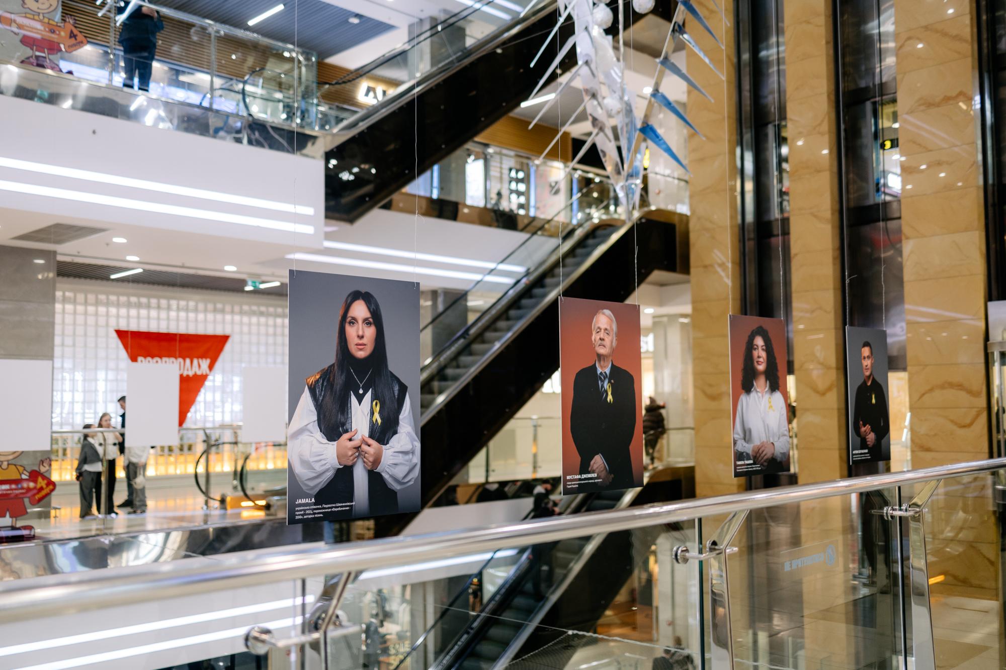 Різатдінова відкрила у Києві фотовиставку про Крим: чому це важливо