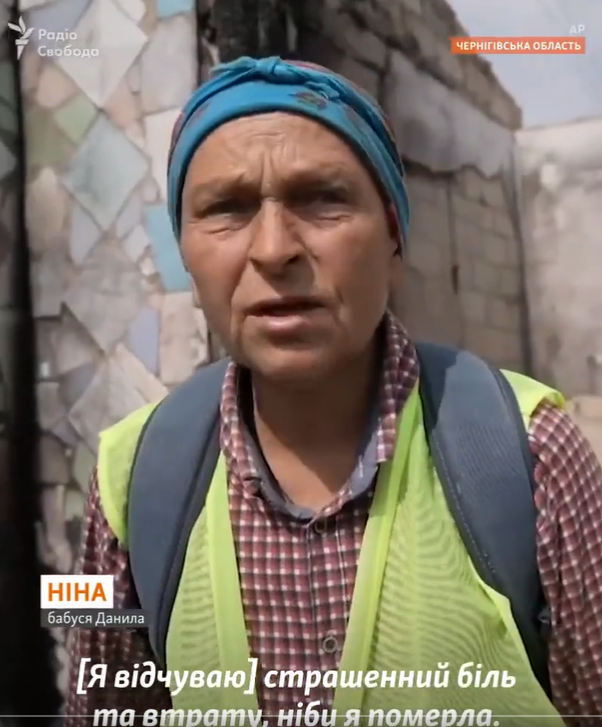 "Втратив дитинство": 12-річний хлопчик розбирає завали свого будинку, який знищили війська РФ