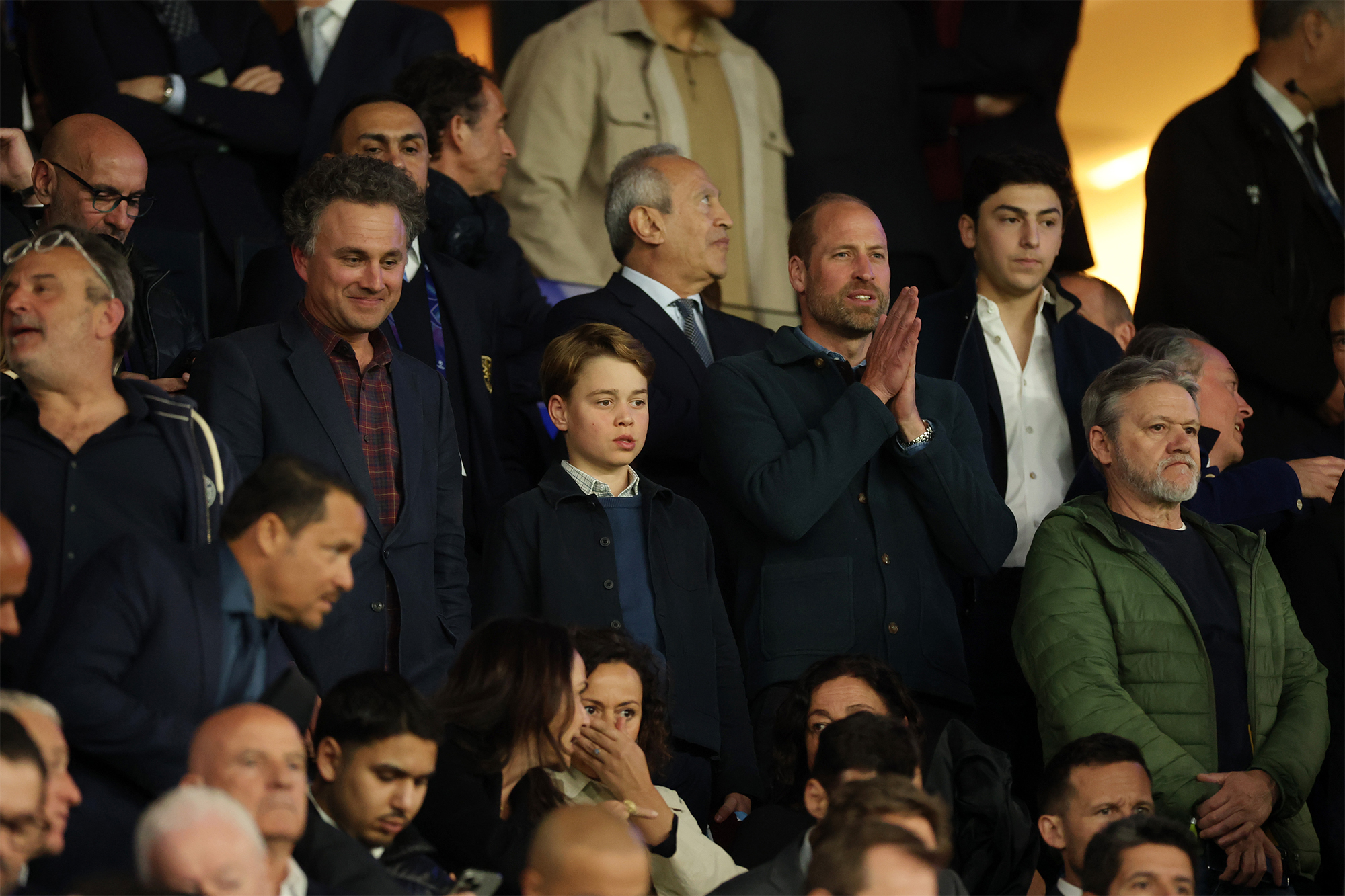 Принц Джордж во время редкостного выхода поразил сходством с папой (фото)