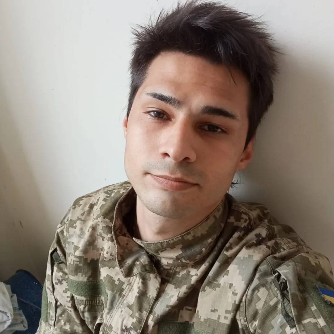 "Жестко мобилизовали". Певец Никита Ломакин показался в форме и рассказал, куда исчез