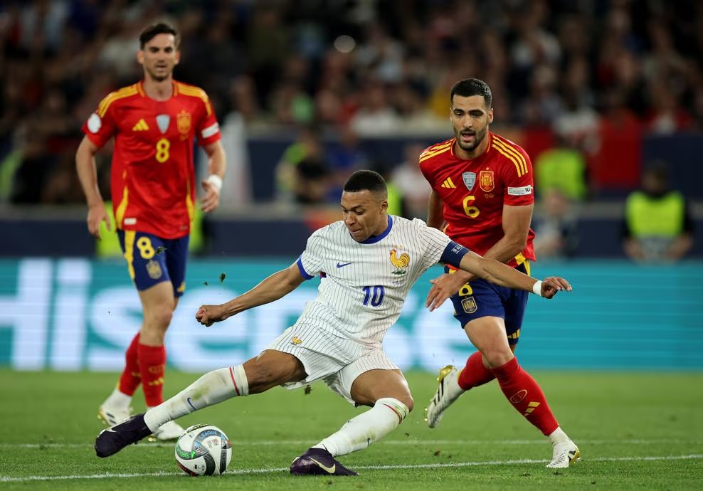 Божевілля з дев'ятьма голами: Іспанія та Франція видали суперматч у півфіналі Ліги націй