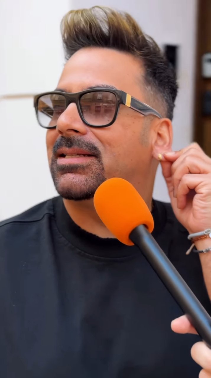 Найдорожчі - окуляри. Амадор Лопес показав стильний вуличний лук і розкрив його ціну (відео)