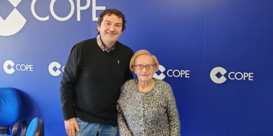 108-річна жінка назвала алкоголь, який вживає кожен день перед їжею: і це не вино