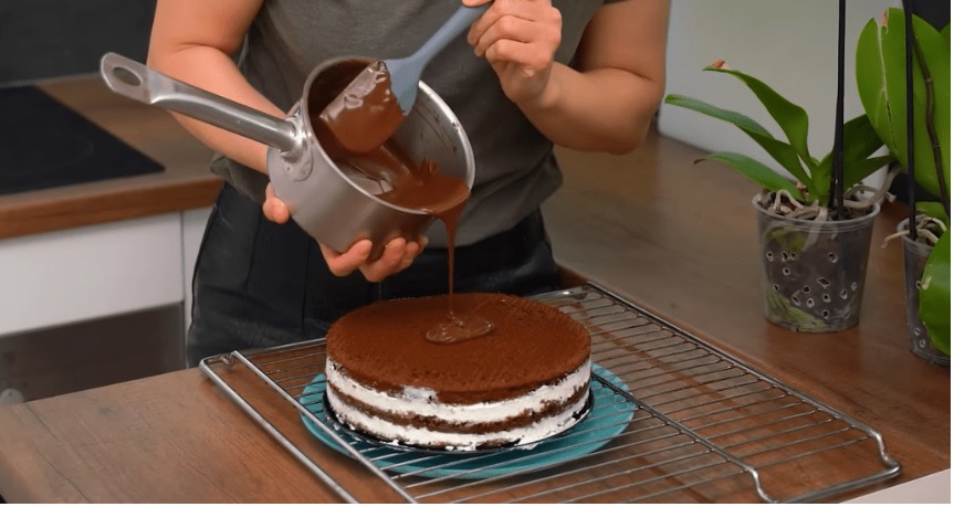 Торт "Три стакана": нереально вкусный рецепт для ленивых, покоряющий всех гостей