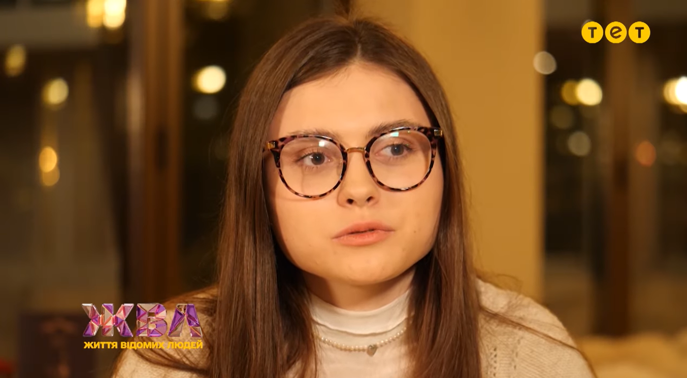 "Хочется быть близкими": дочь Сумской рассказала об общении со старшей сестрой, живущей в России