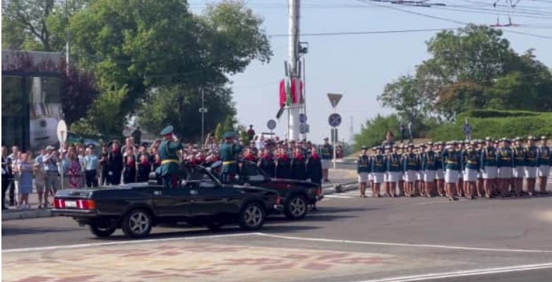 У невизнаному Придністров'ї провели військовий парад до 35-річчя "республіки"