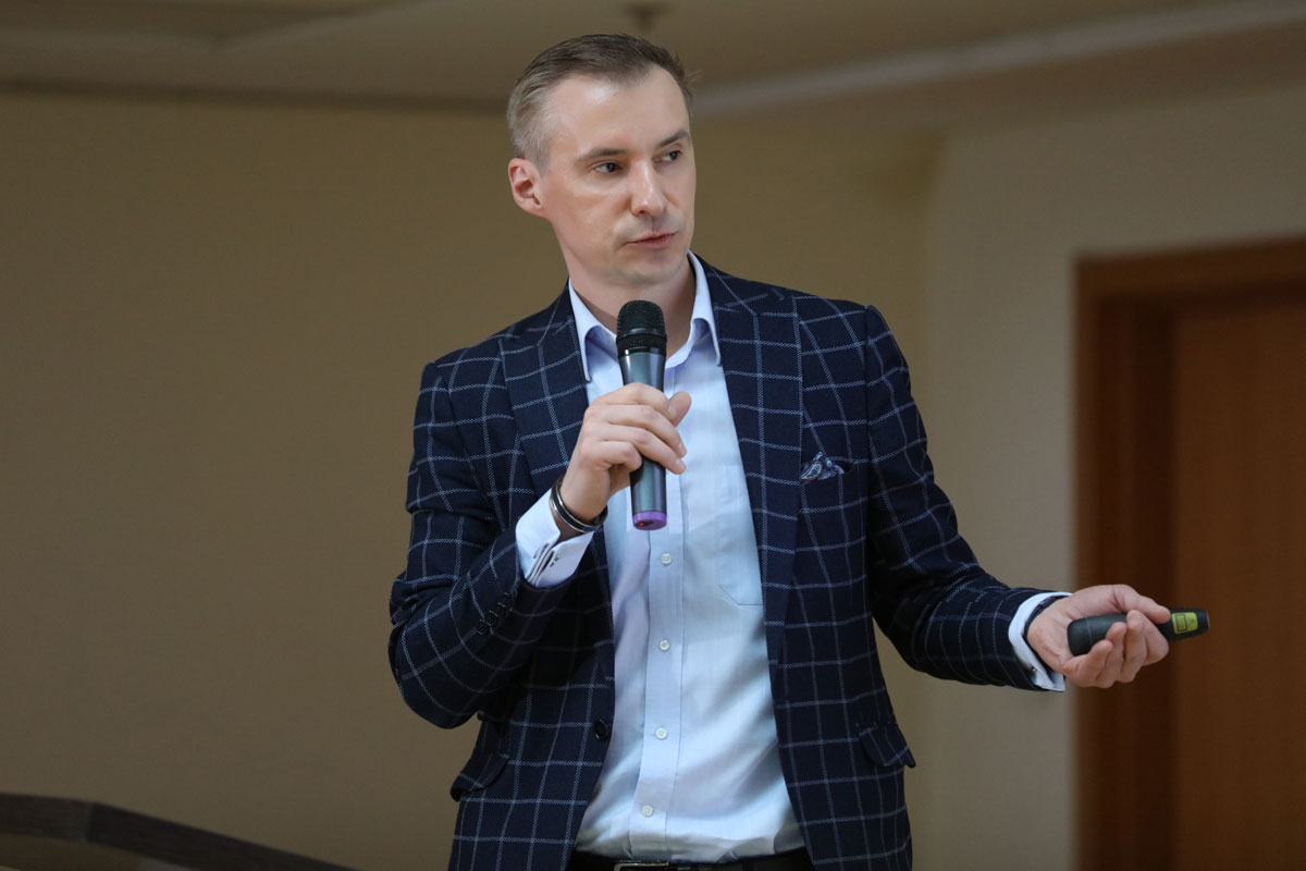 Медицинские данные украинцев: кто может смотреть вашу историю болезней и защищена ли она от "слива"