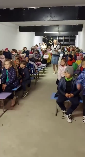 В Киеве школьники во время воздушной тревоги пели песню "Стефания": милое видео