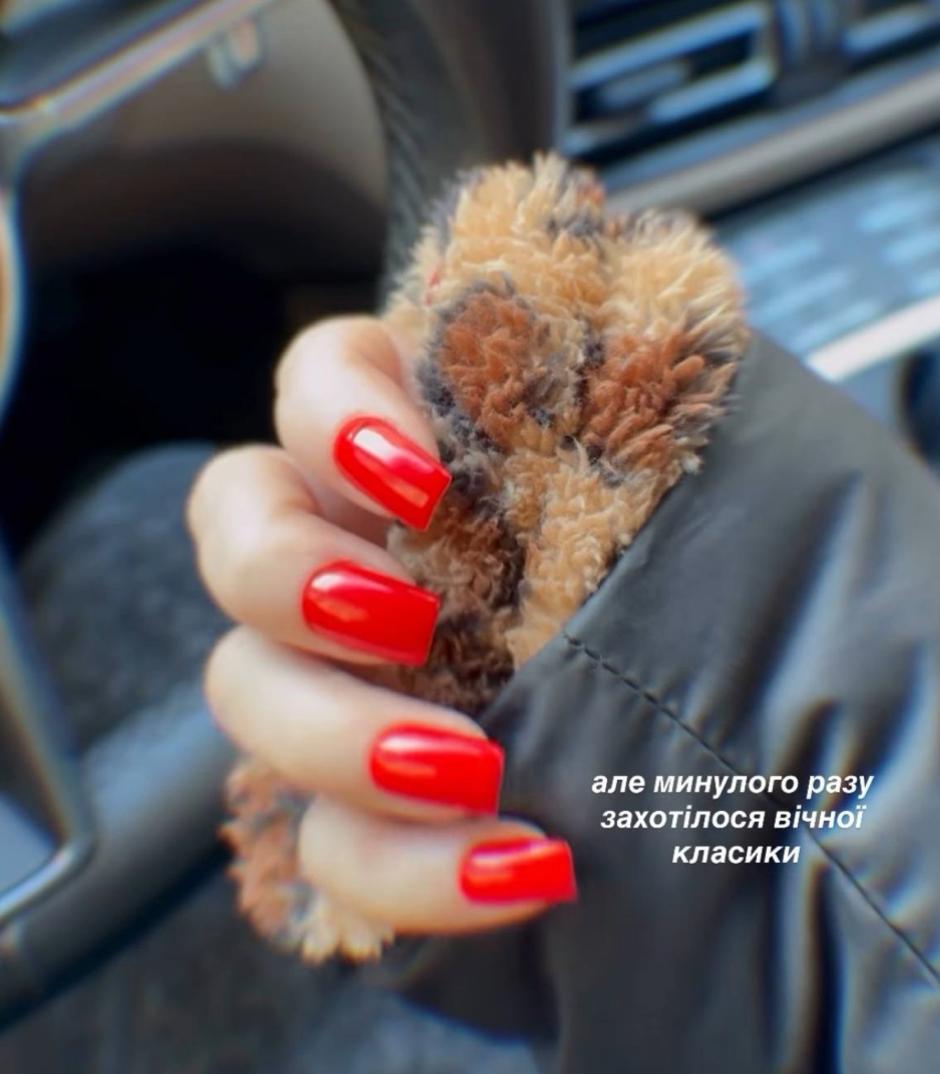 Идеальный маникюр на начало весны: какие дизайны выбирают Никитюк, Зарицкая и Шаманская