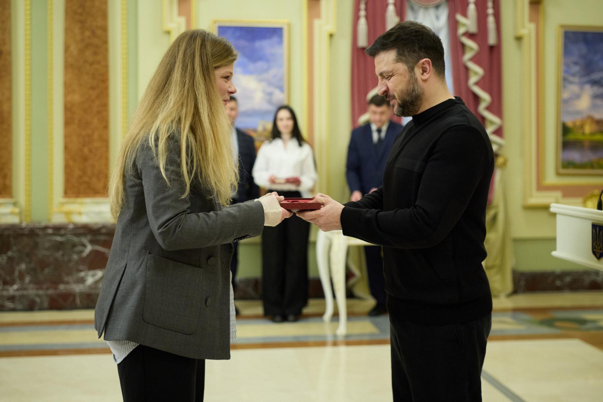 Федишин, Байдак та Пустовіт: зірки отримали почесні нагороди від Зеленського (фото)